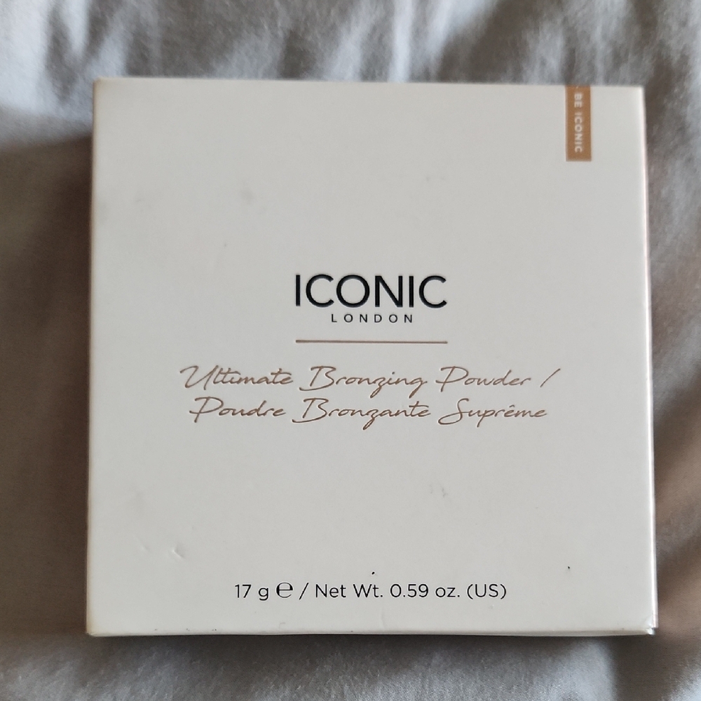 ICONIC London Bronzing Powder in‎ White and Tan
